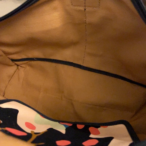 Fossil Multicolor Floral Print Canvas Weekender Bag. - Picture 10 of 16